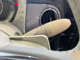 ステアリングから手を離すことなくシフト操作が可能。TwinAirの軽快な走りをより楽しめます。