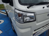 『U-Carつるた店はサービス工場も併設』 ※3ストール設備で買った後の整備も安心です※ 『U-Carつるた店はau携帯ショップも常設』 ※営業時間 AM9:30-PM5:00まで※