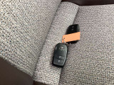 おしゃれなスマートキーがついてきます。