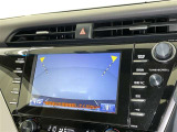 バックモニター付なので後退時に後方が見えるので安心。 車は構造上、死角がたくさんなので万が一を考えると必須ですね。 あくまで補助の為の装備、バックは目視で確認する事が重要ですよ。