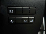 使うと快適なステアリングヒーター付きです