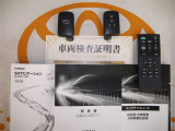 スマートキー&後席モニター用リモコン付。取扱説明書とメンテナンスノートもあります☆品質評価シート付いてます!!