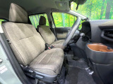 運転席シート廻りは使用感も少なく、良好な状態となっています。丁寧に使われていたことがよくわかりますね。