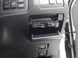 広がる運転支援サービスETC2.0搭載。全国の高速道路に設置されたITSスポットと双方向通信を図り、広域な道路交通情報や安全運転をサポートする情報を得て、音声やナビ画面上にタイムリーにお知らせします。