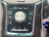 【 オートエアコン 】車内温度を感知して自動で温度調整をしてくれるのでいつでも快適な車内空間を創り上げます。