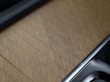 ドリンクホルダーを使用しないときはシャッターを閉めることができます