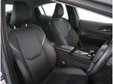 【フロントシート】運転しやすいドライバーズコックピット!ドライブが楽しくなります。