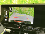 鮮明な地図表示で、目的地への道順をスムーズに確認できます。運転に集中しながら、安心して走行できます。