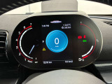 ★MINIには6個のエアバッグを標準装備。運転席/助手席エアバッグ、サイド・エアバッグ、ヘッド・エアバッグ。