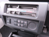 納車の前にはエンジンオイル、オイルエレメント、エアクリーナー、クーラント、バッテリー、ワイパーゴムのチェックまたは交換を行います!