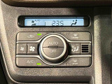 快適装備のオートエアコン♪ 温度設定をすれば、自動で車内の温度管理をしてくれる優れ物です☆彡