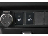 運転席と助手席には寒い日の肩や腰、冷えやすい下肢を温めてくれるシートヒーターが付いております!