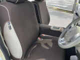 入庫した車両は美装斑がクリーニング☆専用洗剤や機械を使います。 安い!!でも綺麗をモットーに内外装ともに魂を込めて仕上げています