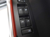 全席パワーウインドウ付きです。運転席から全席の操作ができて、開閉操作のロックもできます。