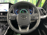 【純正革巻きステアリング】上質な革を使用することで、手にしっかり馴染みとても運転しやすいハンドルです♪