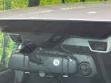 【アイサイトVer2】前方の車両等を検知し、衝突しそうな時は警報で注意を促し、ブレーキを踏む力をサポート。ブレーキを踏めなかった場合は衝突被害軽減ブレーキが作動、衝突回避をサポートします。