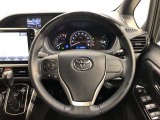 ハンドルは車を運転する上で、ずっと握っている重要なパーツです。手にフィットする物がいいですよね♪