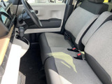 運転しやすい運転席周り。視界が広く、操作もスムーズに行えます。快適なドライブをサポートする機能が充実しています。