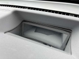 時間や距離などの都合で実車をご覧になれないお客様には、私共がお客様の目の代わりとなり、お車を確認させて頂きます。詳細に写真を撮影しメールにてお送りさせていただきます。お気軽にお申し付け下さい。