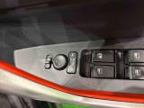 オート格納機能付きミラー  キーフリーシステムのドア施錠に連動して自動的に格納!乗降時のミラー操作の手間が省けて便利です♪閉じ忘れを防げるほか、降車の直前まで後方の確認ができます!!