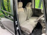 運転席シート廻りは使用感も少なく、良好な状態となっています。丁寧に使われていたことがよくわかりますね。