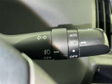 【オートライト】車外の明るさに応じて自動的にライトの点灯・消灯をしてくれます