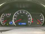 視認性の高いメーター類で、運転に必要な情報を的確に把握できます。運転に集中できる環境をご提供します。