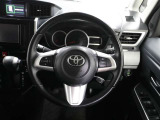 各操作スイッチなどもハンドルから手を放すことなく操作可能で安全運転に支援いたします!