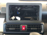 当車両はオーディオレスです。多彩なナビゲーション・オーディオをご用意しております。詳しくは当店スタッフにお問い合わせください。