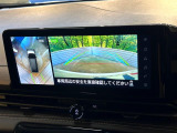 【アラウンドビューモニター】専用のカメラにより、上から見下ろしたような視点で360度クルマの周囲を確認することができます☆死角部分も確認しやすく、狭い場所での切り返しや駐車もスムーズに行えます。