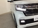 【LEDヘッドライト】ディスチャージヘッドライト(HID)と同等の明るさで、夜道や雨天走行が明るく視界良好!!