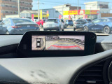 バックモニターもついているので、バック駐車も安心です♪