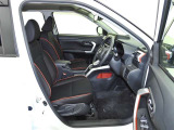 高品質カークリーニング 外装・内装、岐阜トヨペットの専門スタッフがシートもカーペットも綺麗に洗浄済み!プロの仕上げを是非ご確認ください。