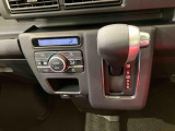納車前にはプロのメカニックが、各部の点検を行います。ディーラーにしか出来ない品質、そしてサービスできっと満足していただけると思います!