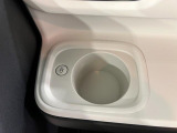 ホッとカップホルダーつき  ちょうどいい温度で保温してくれる機能です♪
