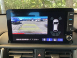 バックも安心のバックカメラ付いています。バックカメラがあると、いつでも安全にバックできますね。死角も減ります。