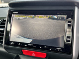 ★リアカメラ★ バックに入れると自動でバックカメラに切り替わります。運転が苦手な方でも安心して車庫入れができます