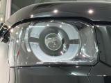 LEDヘッドライトは、点灯の瞬間から最大光量を発揮し、突然暗くなるトンネルなどでの安定感を高めます。