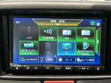 日産純正メモリーナビゲーションです♪目的地まで案内するナビゲーション機能の他にフルセグ画質で楽しめるTVやBluetooth Audioなど多彩な機能が満載で運転を快適にサポートしてくれます☆