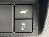 【パワーバックドア】スマートキーや運転席のボタンを押すだけでリアゲートが自動で開閉します!荷物を持っている時や、高い位置にあるバックドアを閉める際に便利な機能です♪