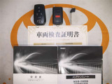 スマートキー&エンジンスターター付。取扱説明書とメンテナンスノートもあります☆品質評価シート付いてます!トヨタ認定中古車ライト!!