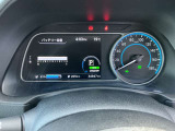 メーター内で様々な車の設定やデータの確認もできちゃいます!