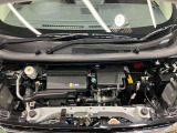 エンジンルームもクリーニング済みできれいですよ。日産の整備士がしっかりと丁寧に点検していますので安心してお乗りいただけます
