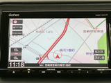 現在地周辺の道路や地名を画面上で確認でき、目的地までの道筋を把握する際に便利です。拡大縮小の表示もあり、見たい範囲に合わせて使えます。
