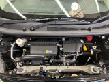 エンジンルームもクリーニング済みできれいですよ。日産の整備士がしっかりと丁寧に点検していますので安心してお乗りいただけます