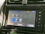 AM・FMに加えて、テレビやBluetoothなど複数の音源を画面で選べる仕様です。利用したい項目を視覚的に確認でき、音楽や放送を楽しむ際にも便利です。