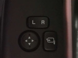 電動格納ミラー装備
