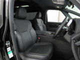 長時間の運転でも疲れにくいシートです。