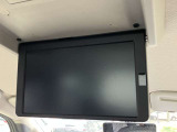 後席用モニターが付いているので、渋滞でも後部座席の方を飽きさせません♪