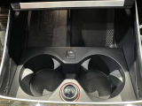 100項目にも上るポイントを徹底的にチェック。エンジン、トランスミッション、サスペンションなどを詳細に点検します。交換基準に達した部品があれば、BMW純正部品を使用し整備した後にお引渡しいたします。
